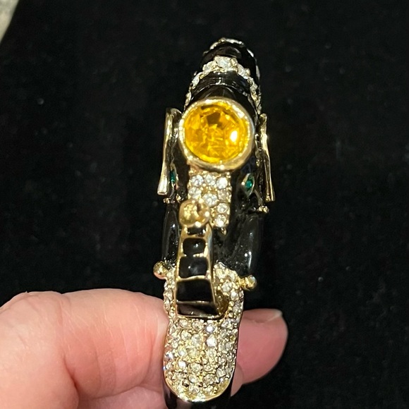 Vintage Elephant Bracelet Black Enamel & Swarovski Crystal Bangle Hinged Closure - Picture 5 of 14